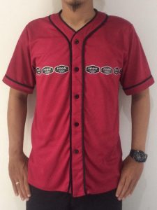 Pesan jersey basebal